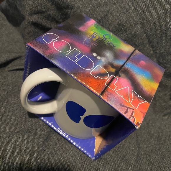 ColdPlay 2011 Mug - Picture 4 of 5